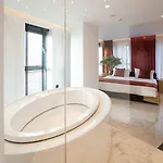 Elisa Tirana, Affiliated By Meliá