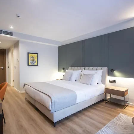 Elisa Tirana, Affiliated By Melia Hotel 4*