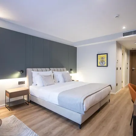Elisa Tirana, Affiliated By Melia 4*