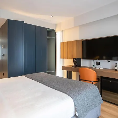 Hotel Elisa Tirana, Affiliated By Melia 4*