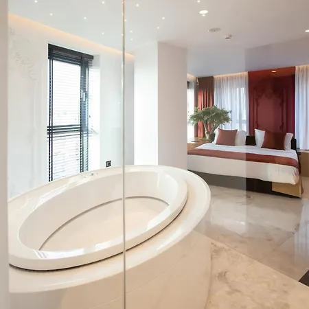 Elisa Tirana, Affiliated By Melia 4*
