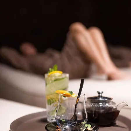 Elisa Tirana, Affiliated By Melia Hotel 4*