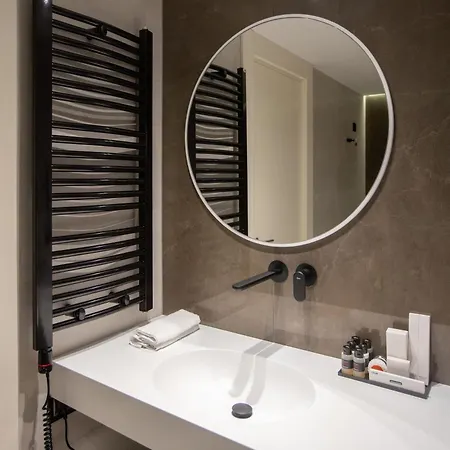 Otel Elisa Tirana, Affiliated By Melia 4*