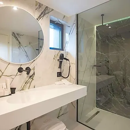 Elisa Tirana, Affiliated By Melia Otel 4*