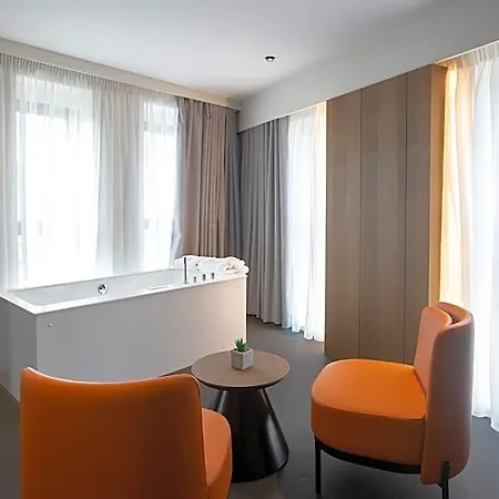 Elisa Tirana, Affiliated By Melia Otel 4*