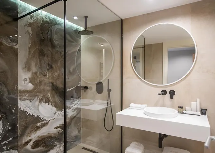 Hotel Elisa Tirana, Affiliated By Meliá 4*