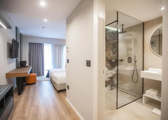 Hotel Elisa Tirana, Affiliated By Meliá 4*