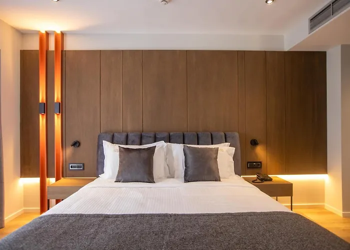 Elisa Tirana, Affiliated By Melia 4*