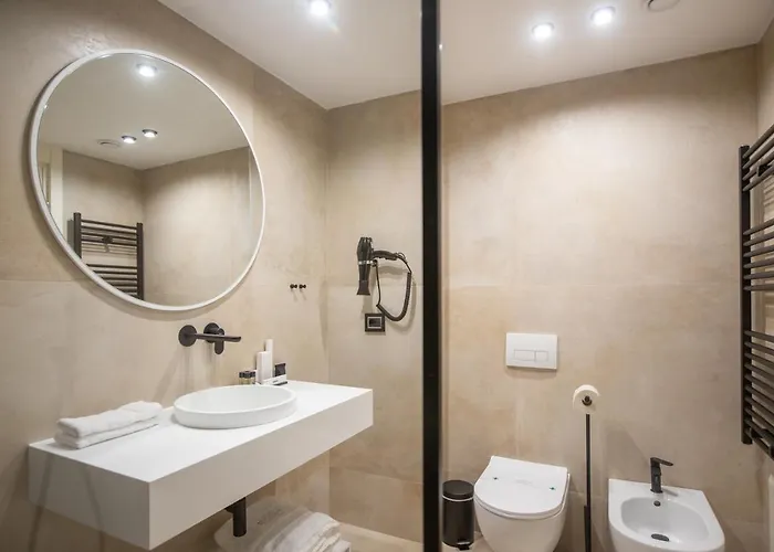 Elisa Tirana, Affiliated By Meliá Tirana