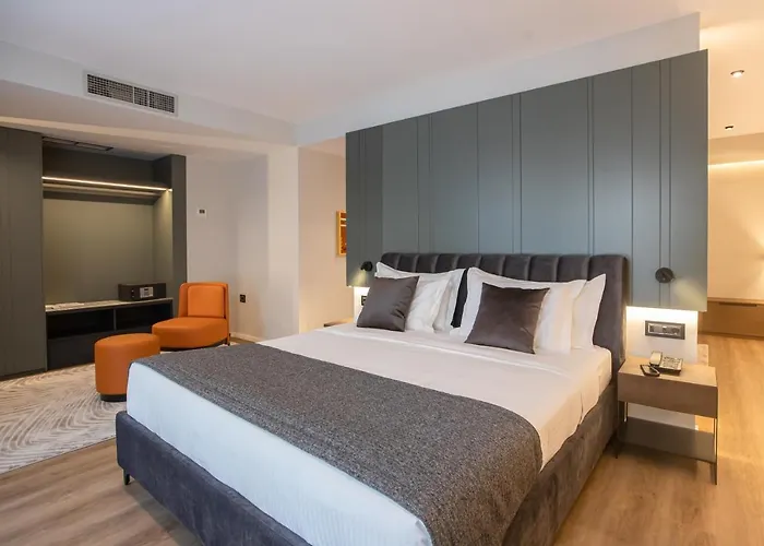 Hotel Elisa Tirana, Affiliated By Meliá 4*