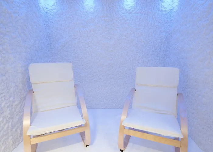 Elisa Tirana, Affiliated By Melia