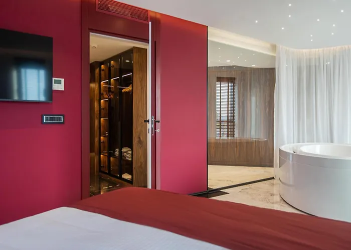 Elisa Tirana, Affiliated By Melia تيرانا