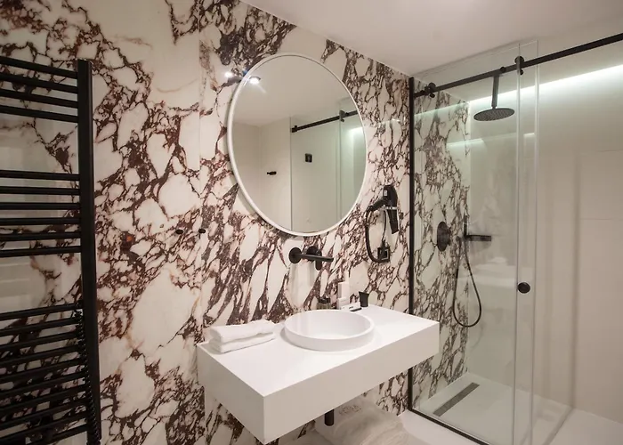 Elisa Affiliated By Melia Тирана