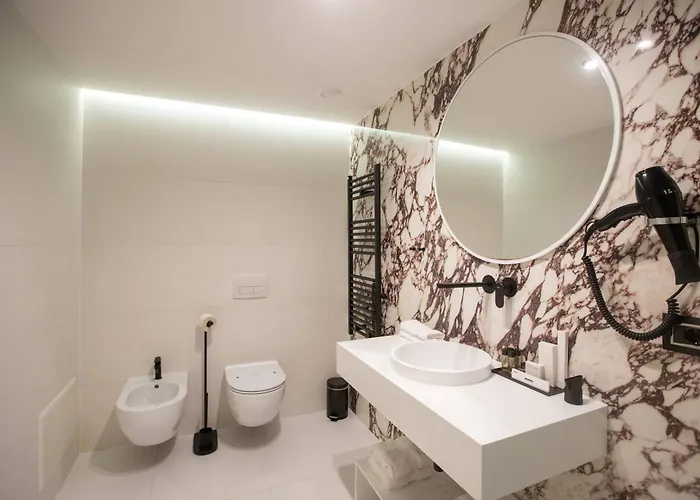 Elisa Affiliated By Melia Tirana